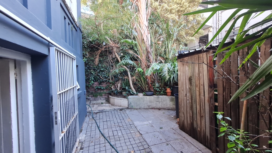 4 Bedroom Property for Sale in Tamboerskloof Western Cape